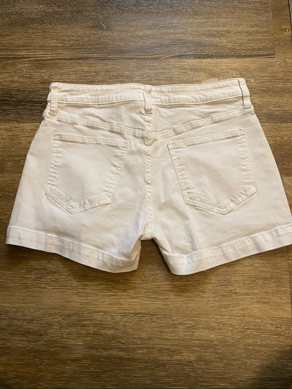 Kut from the Kloth Jane high rise short. Women's White Utility Pocket Shorts - Picture 2 of 4